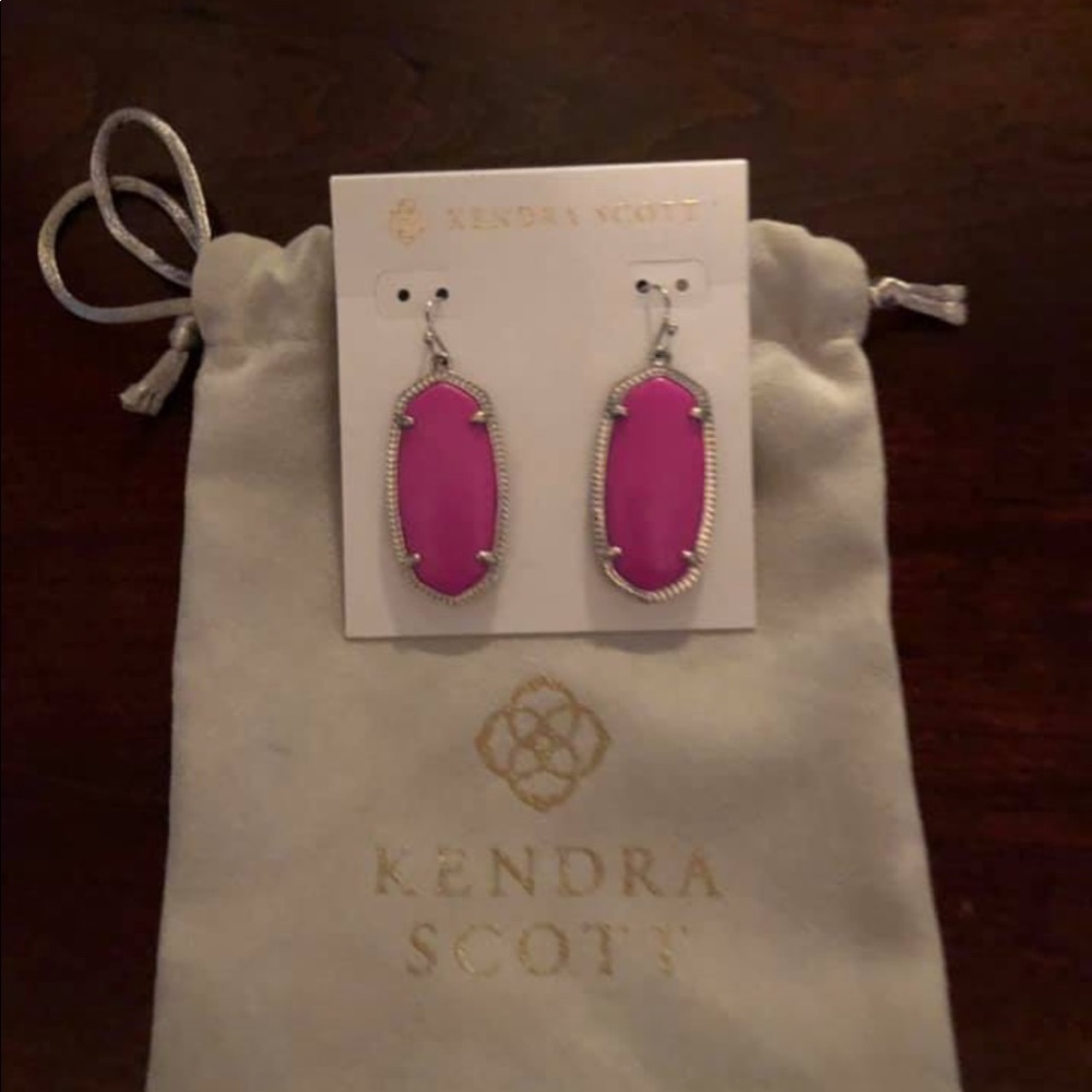 Kendra Scott “Elle” Earrings